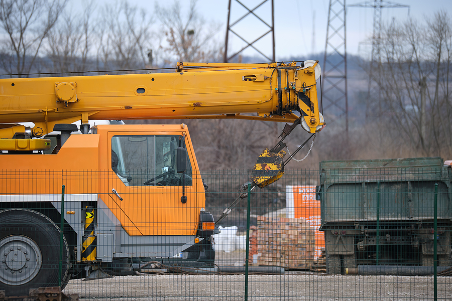 Lorry Cranes: Which Is Right For Your Construction Project?
